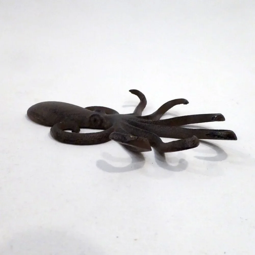 NEW 7” CAST IRON RUSTIC BROWN NAUTICAL SEA OCTOPUS WALL COAT TOWEL HOOK